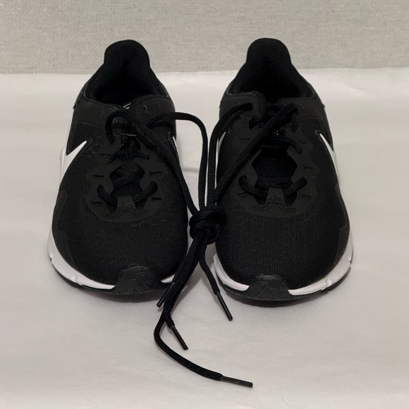 Nike Legend Essential 2 Training Shoes - size 6.5 - Picture 5 of 9